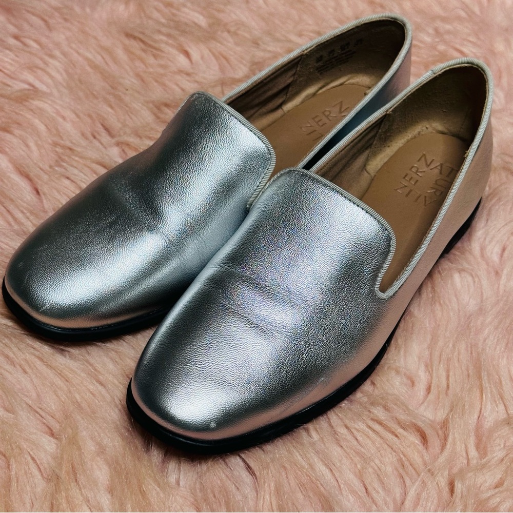 Naturalizer Silver Flats